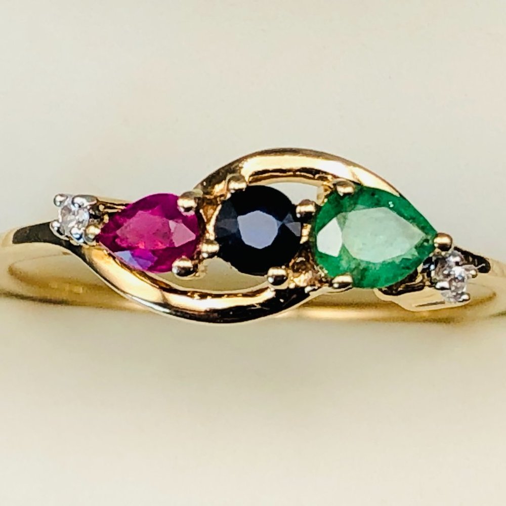 Emerald, Ruby & Sapphire Gold Ring - Picture 12 of 16